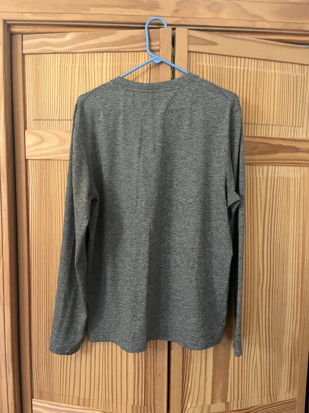 Lululemon Soft Jersey Heather Long Sleeve Shirt, Large - Picture 2 of 3